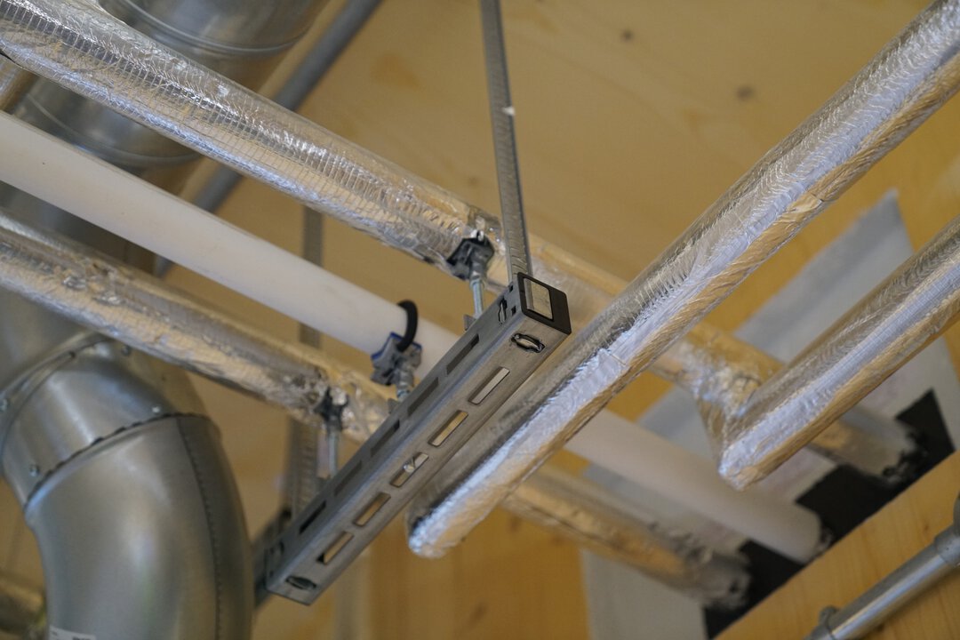 Compatible with Multiple Brackets 