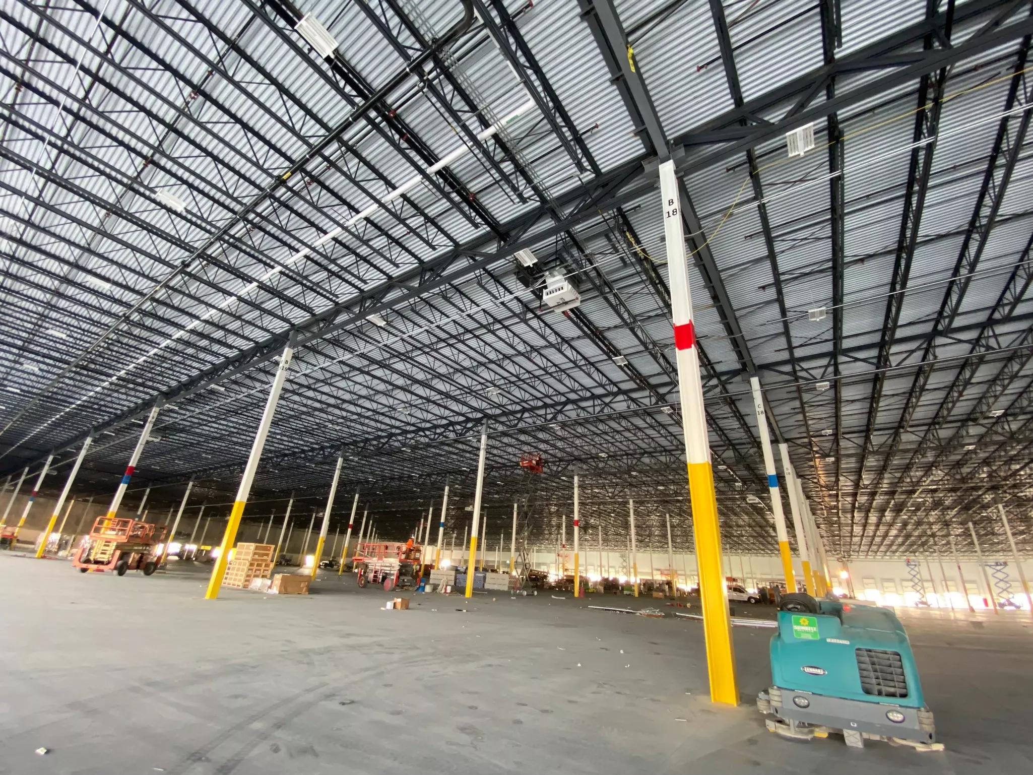 Amazon Warehouse, Pontoon Beach, IL